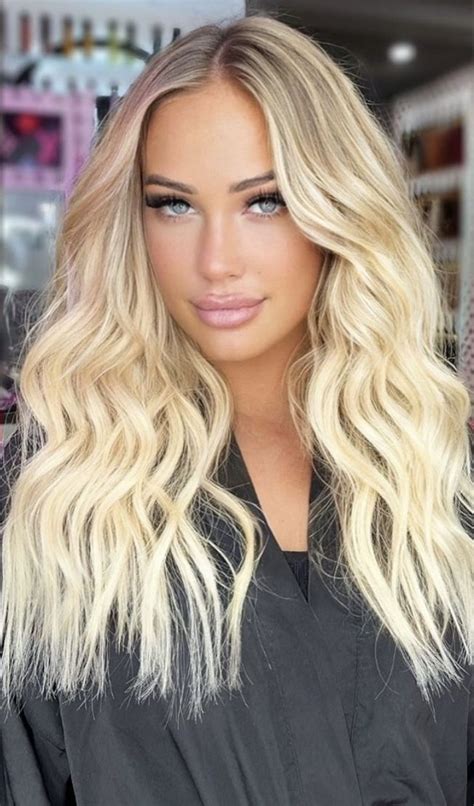 Light Blonde Hair Top Hairstyles Gorgeous Women Beautiful Hair Pieces Hair Makeup Viral