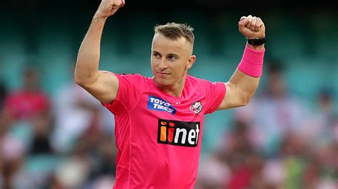 Sydney sixers win by 9 wickets. Hobart Hurricanes vs Sydney Sixers: BBL cricket live ...