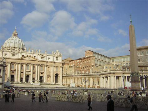 Place Saint Pierre Cité Du Vatican 1667 Structurae
