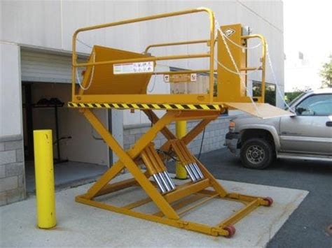 High Quality Loading Dock Pallet Racking Commercial Door And More