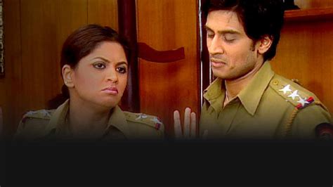 Watch Fir Episode No 102 Tv Series Online Bechara Dulha Sony Liv