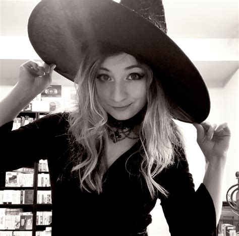 Kelsey Lewin On Twitter Anyways Happy Halloween 🎃