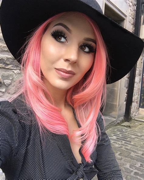 tw pornstars annalee belle twitter throwbackthursday to my trip to scotland i can t wait