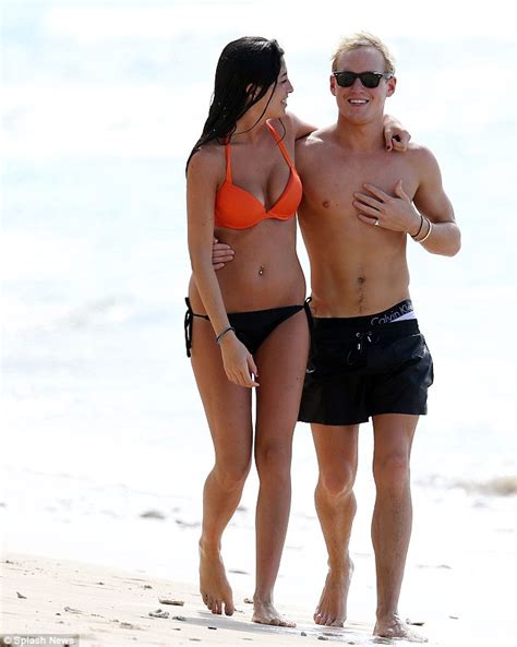 So Is She Girlfriend Material Made In Chelsea S Jamie Laing Enjoys A Romantic Day At The Beach