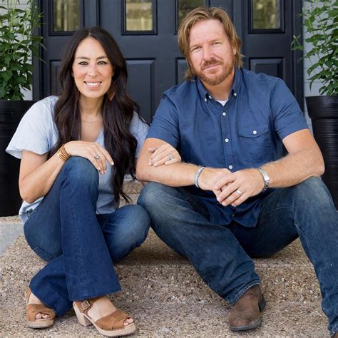Fixer Uppers Chip And Joanna Gaines Extraordinary Life Story
