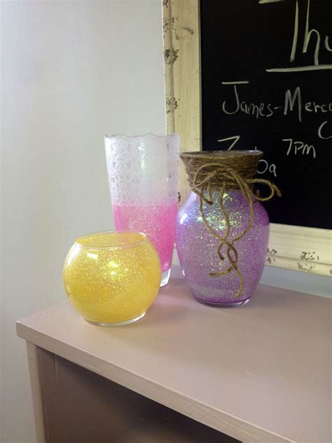 Diy Glitter Vases Just Apply Modge Podge To The Inside Of Any Smooth