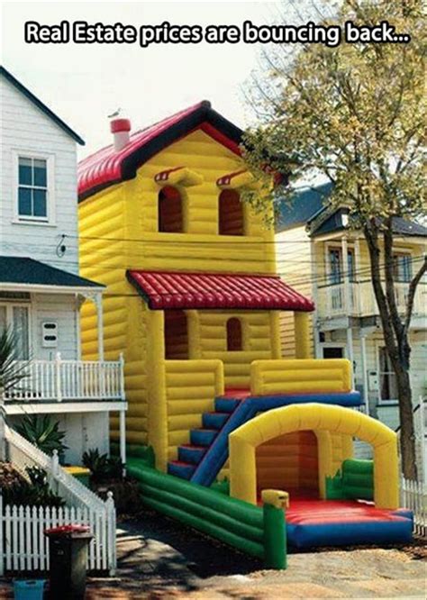 Random Funny Pictures 58 Pics Funny Bouncy House Things That Bounce Bouncy Castle