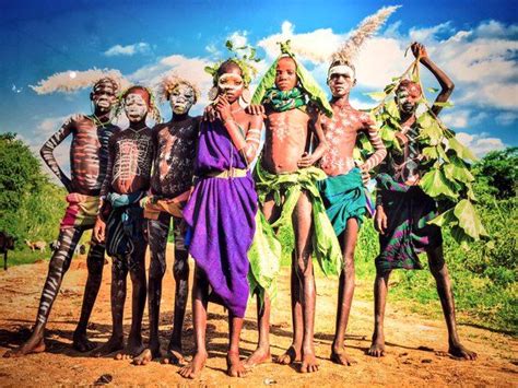 ヨシダナギ【今夜くらべてみました】年齢経歴、美人写真家、裸の理由、スリ族写真やアフリカの現状 メディア日々の最速情報 ヨシダナギ