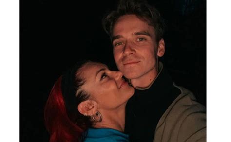 Is Dianne Buswell Pregnant In 2023 Weight Gain And Baby Bump The
