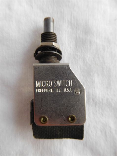 Lot Of 5 Vintage Micro Switch 1pb846 T2 Freeport Il Ebay