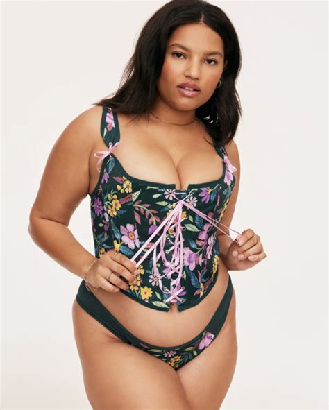Where To Shop For Plus Size Lingerie Underthings Ready To Stare