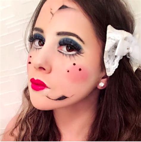 22 Spookily Easy Halloween Makeup Ideas For Beginners Porcelain Doll