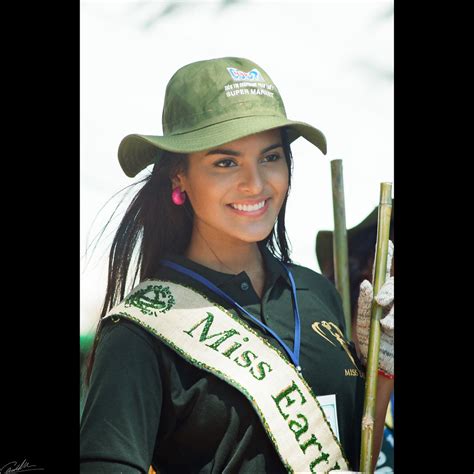 Larissa Ramos Miss Earth 2009 Larissa Ramos Brazil Canon Flickr