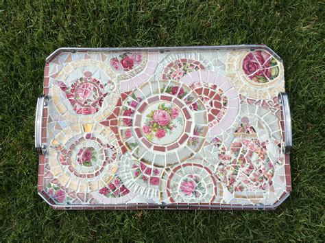 Mosaic Tray Made With Broken China Mosaic Projects Mosaic Crafts