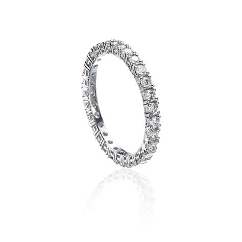 Split Prong Full Eternity Diamond Ring À Point Internationale