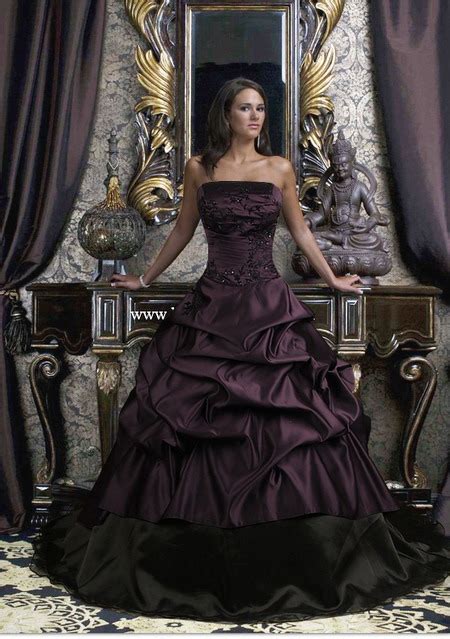 Choose The Perfect Gothic Wedding Dresses For Women ~ Women Fashion And Lifestyles