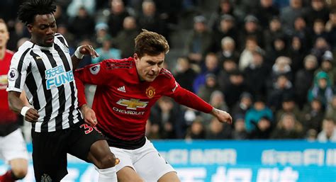 Let $c$ be a set of open real sets. Lindelöfs betyg efter första nollan under Solskjær ...