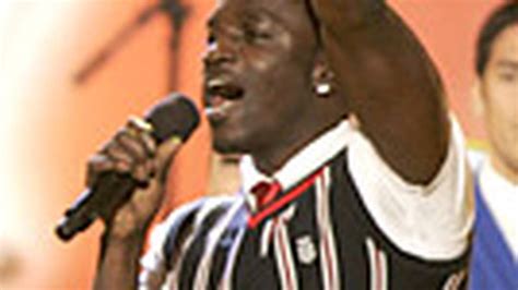 Akon Under Fire Over Simulated Sex Antics With Teen Nz Herald