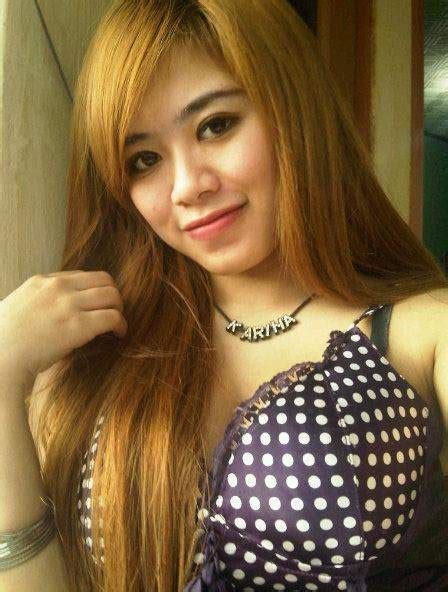 Tante Kartika Sexy Toge