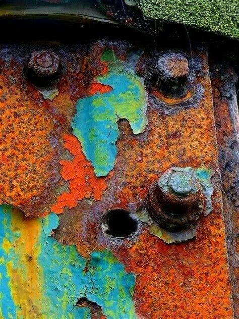 Pin By Stevo Kashmir Arts On A Rusty Metal Peeling Paint Rust Paint