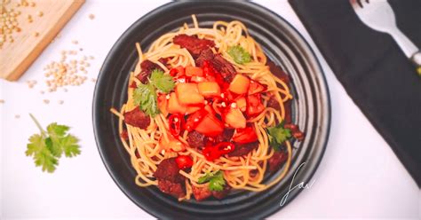 Ini kalau kamu ngerasainnya sebelum dicocol sambal tomat pedasnya ya. Resep Spaghetti Bumbu Sate Maranggi oleh fransiska arie ...