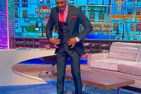 Followers Lose Their Minds Over Nick Cannons Obvious Bulge On Tv