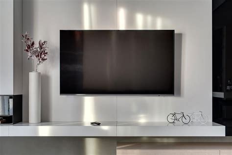 Picking The Right 80 Inch Tv For Your Living Room