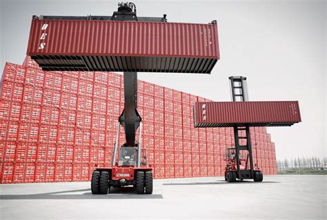 Striking the perfect balance between timeless aesthetics and progressive thinking. Kalmar will equip the SIPG - Container News