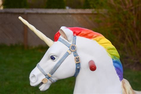 My daughter just started getting into unicorns so i made these printable wall decorations. DIY Rainbow Unicorn Spring Horse Makeover | Adventure in a Box