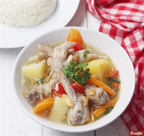 Pelajari dengan mudah cara bikin masakan sayur sop yang enak dengan bahan bumbu sop sederhana. CARA MEMBUAT SAYUR SOP CEKER AYAM GURIH DAN SEDERHANA | Resep Masakan Indonesia