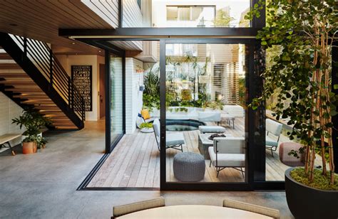 3 Airy Living Spaces With Effortless Indoor Outdoor Flow