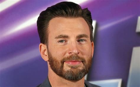 Chris Evans Net Worth 2024 Marvel Knives Out Parade