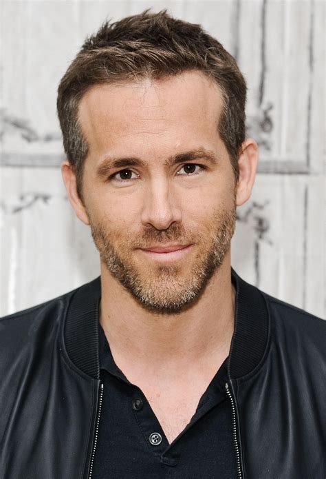 Ryan Reynolds Proves Why Double Dating Is A Terrible Idea