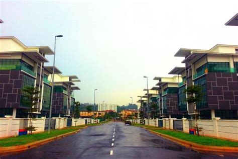 Since inception, it has been meranti's goal to deliver an exceptional product while providing the highest level of professional construction management. Sinar Puchong Technology Park For Sale In Puchong | PropSocial