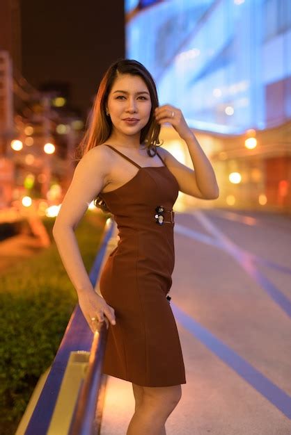 Premium Photo Beautiful Asian Woman Outdoors In Bangkok Thailand At