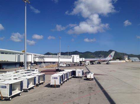 Princess Juliana International Airport Sint Maarten Aeroinside