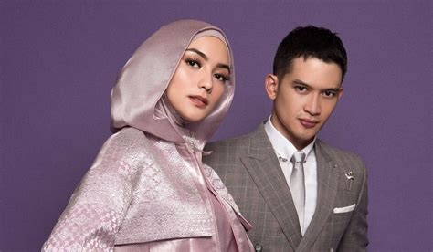 Rezky aditya bersama istrinya, citra kirana. Mesra Terus Jelang Nikah, Citra Kirana dan Rezky Aditya ...
