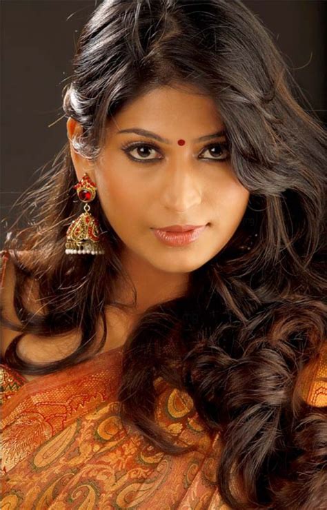 Vijayalakshmi Tamil Actress Half Saree HQ Photos And Stills Bollywood