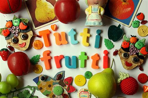 Ice cream with bits of candied fruit. De Floddertje- en Smeerkeesklas: Tutti Frutti!