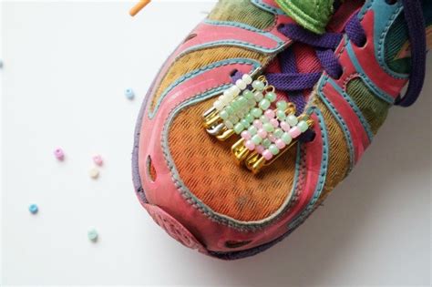 Make A Totally Radical 80s Friendship Pin Craft With Safety Pins