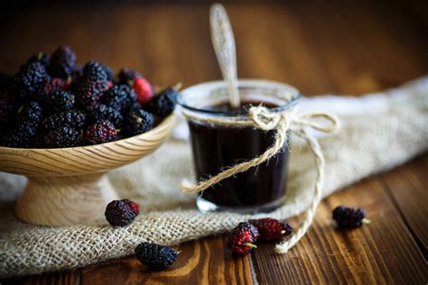 Per far addensare la marmellata di more, potete usare il succo di un limone grande oppure una la marmellata di more selvatiche è buonissima con una fetta di pane e un po di burro o ricotta ma è. Marmellata di more alla vaniglia | Ricetta
