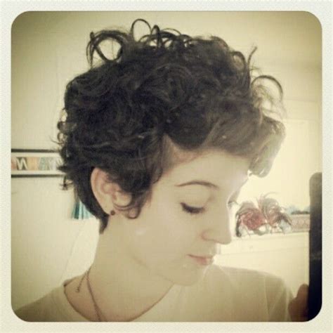 22 Glamorous Curly Pixie Hairstyles For Women Pretty Designs Short