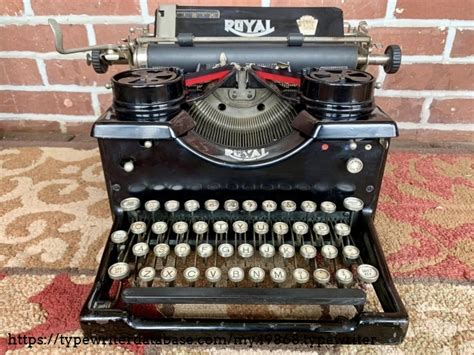 1927 Royal 10 On The Typewriter Database