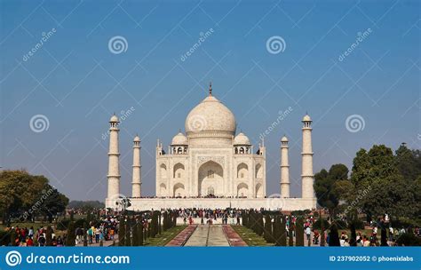 View Of The Taj Mahal Mausoleum Editorial Photography Image Of Muslim