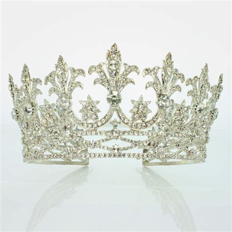 The Hesse Strawberry Leaf Tiara Royal Exhibitions Royal Jewelry