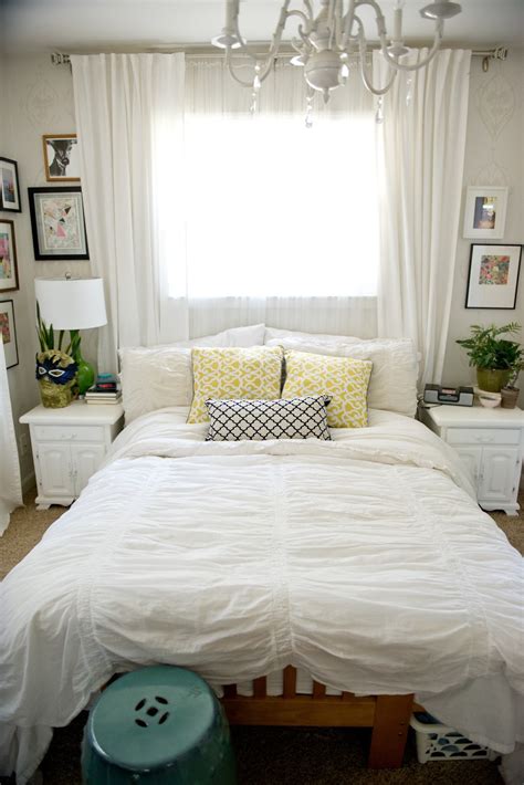 Infuse your bedroom with fresh color to give it a style boost. Domestic Fashionista: A Colorful Bedroom {For Now}
