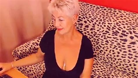 Video Porno La Nonna Prende In Giro Gratis Xhamster