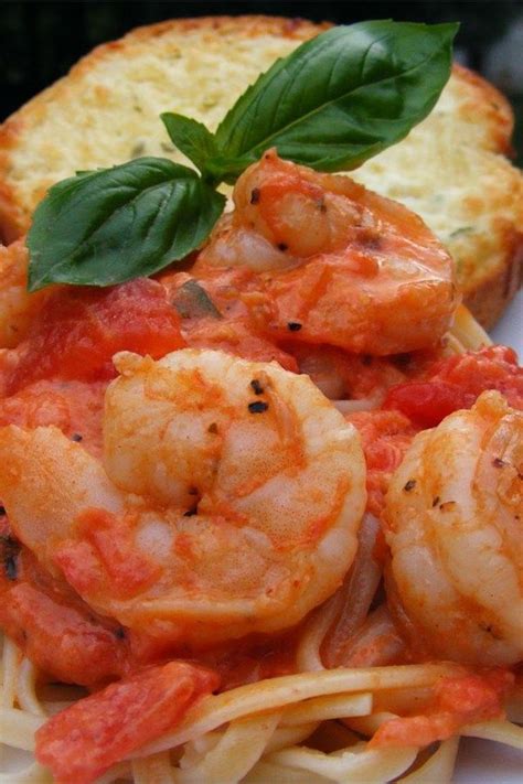 Linguine Pasta With Shrimp And Tomatoes Recipe Shrimp Pasta