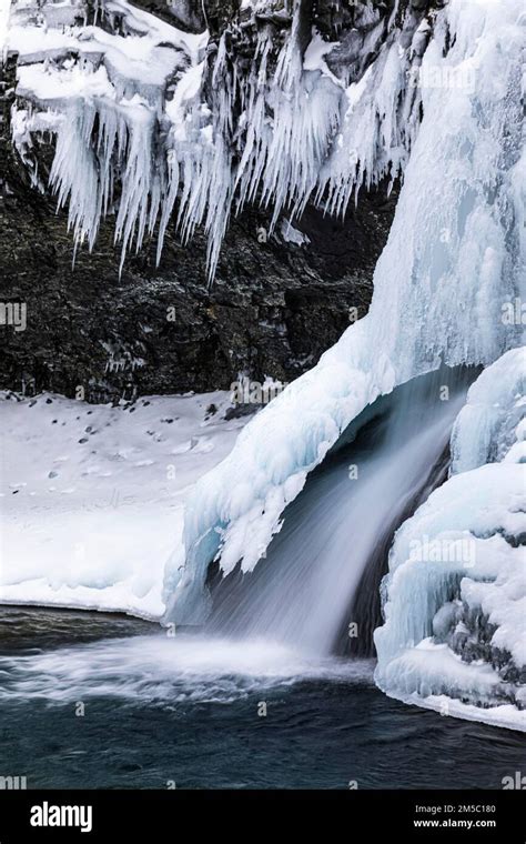 Frozen Waterfall Skutafoss Sudausturland Iceland Stock Photo Alamy