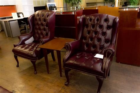 Genuine brown tufted leather wingback chair: Burgundy Tufted Wingback Chairs • Peartree Office Furniture
